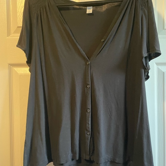 Black button up tshirt - Picture 2 of 6